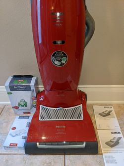 Miele Upright Vacuum Cleaner for Sale in Tampa FL OfferUp