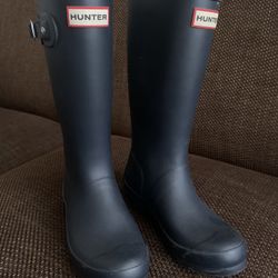 Hunter Rain Boots Girls Sz. 3 (Boys 2) Like-New Condition