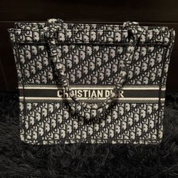 Authentic Christian Dior “Book Tote” in Navy Oblique Canvas (14″ W × 11″ H) 