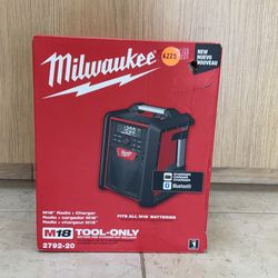 MILWAUKEE M18 RADIO + CHARGER (TOOL-ONLY)