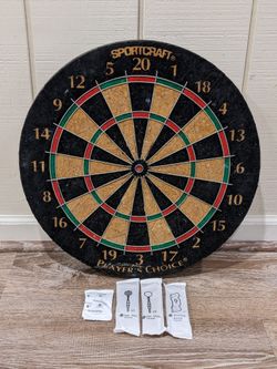 Dartboard + 6 Darts + Hardware