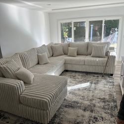 Brand New Super Plush Inserenity Sectional Set