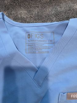 New FIGS One Pocket scrubs top XS and bottom XXS