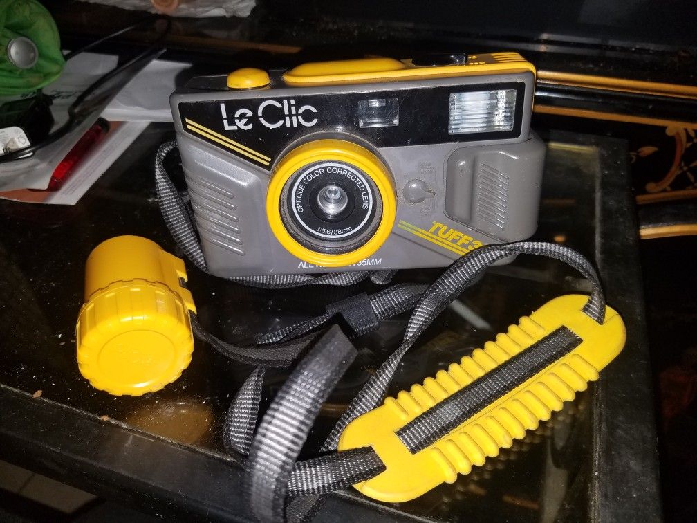 Le Clic Tuff 35 All Weather 35mm Film Camera ~ Made In USA