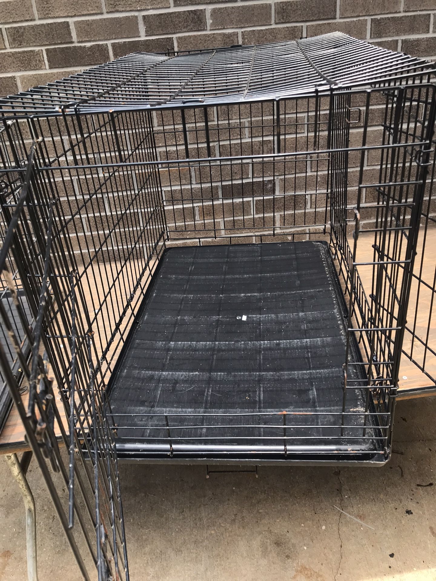 Pet Kennel/Carrier  With Waste Tray