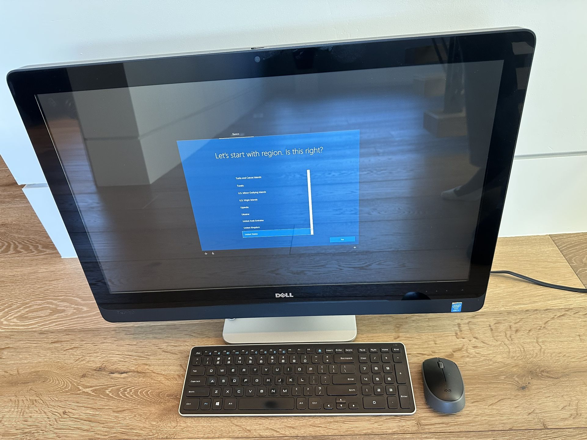 Dell XPS 2720 Desktop Computer 