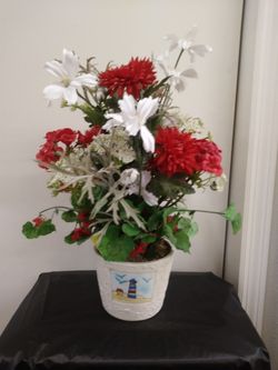 Lighthouse ceramic pot with silk flowers