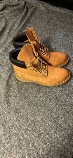 Size 9.5 Timberland Boots