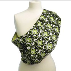 Petunia pickle bottom sling