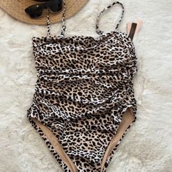 Victoria’sSecret Leopard Ruched Out Swimsuit 