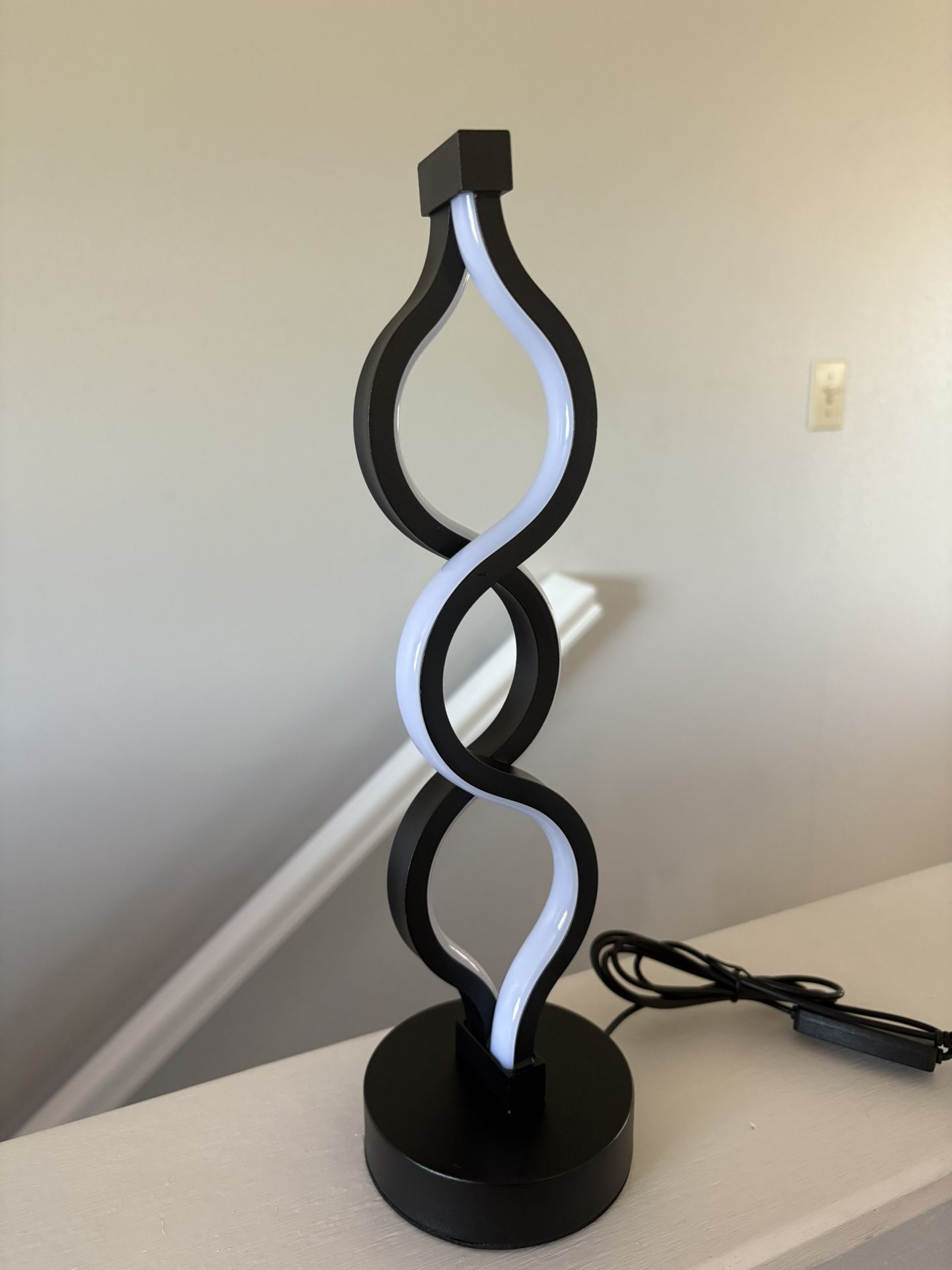 Modern LED Twist Lamp – Brand New!