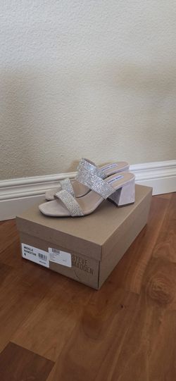 Steve Madden Middle Rhinestone Size 6