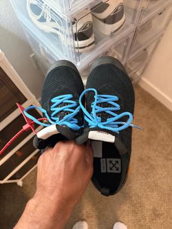 Off-white vapor max