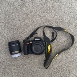 NIKON D3500 and Kit Lens