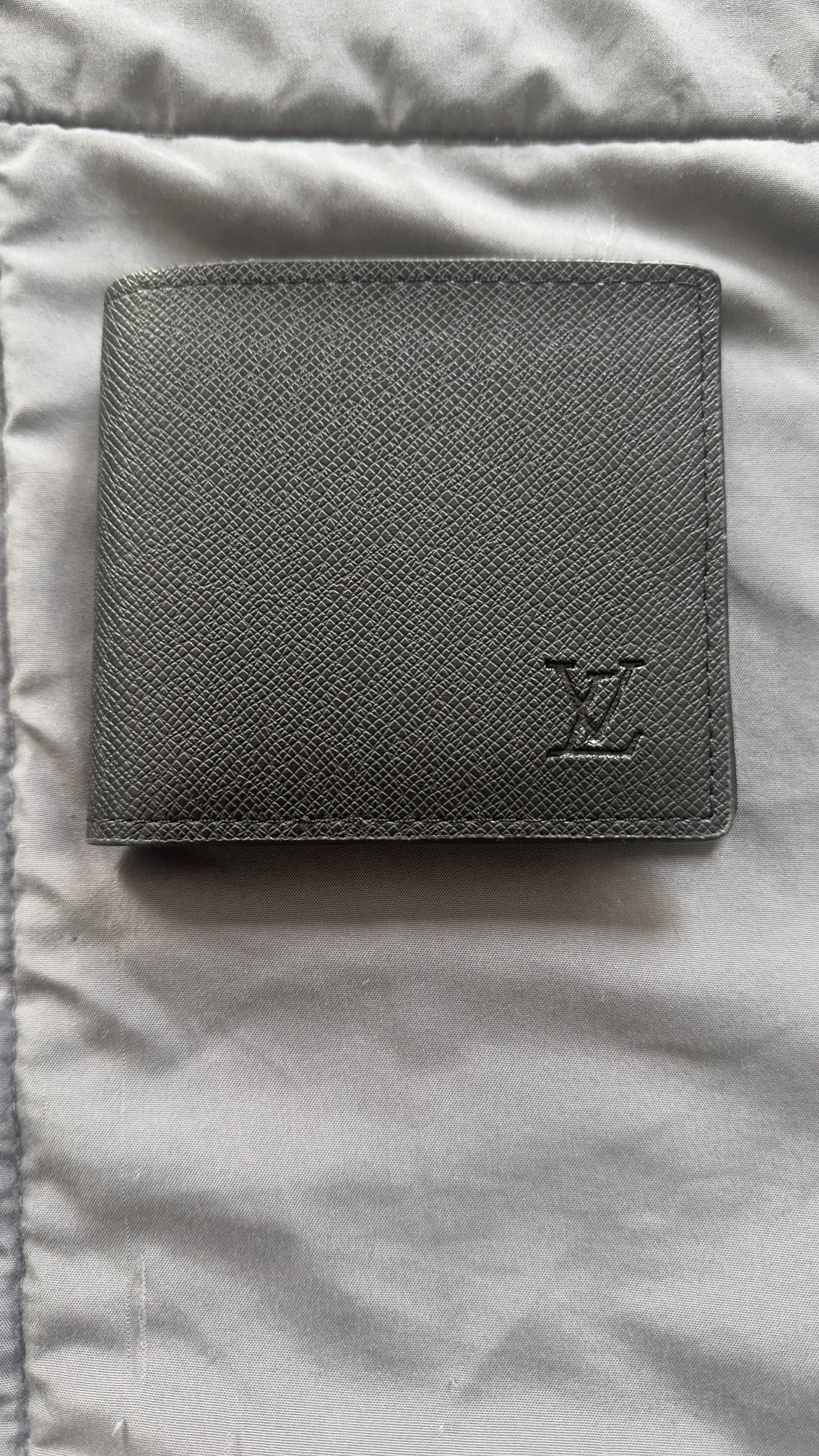 Louis Vuitton Wallet (READ DESCRIPTION)