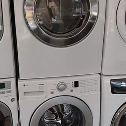 LG Washer And Gas Dryer Set For $680