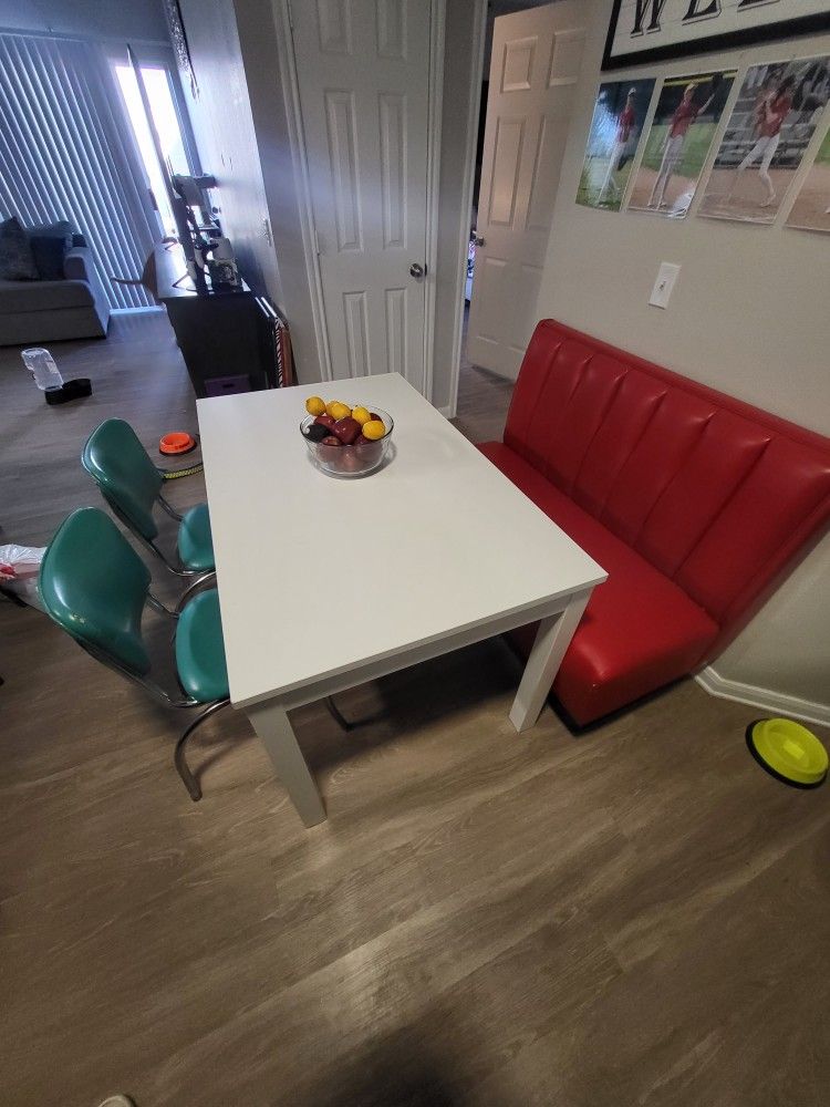 Kitchen  Table And Booth And Chairs