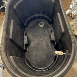 100 Gallon (378 Liter) Rubbermaid Commercial Products (Grow Equipment)