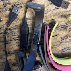 Fitbit Watch Comes With A Lots Of Wristbands And Charger 