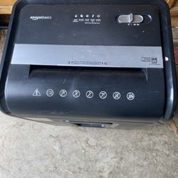 Amazon Basics Paper Shredded 