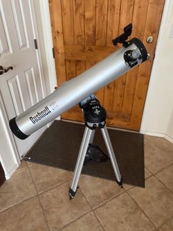 Bushnell North Star Reflector Telescope with Tripod