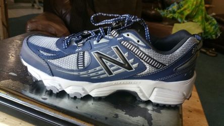 Trail running shoes size 8 4E WIDE