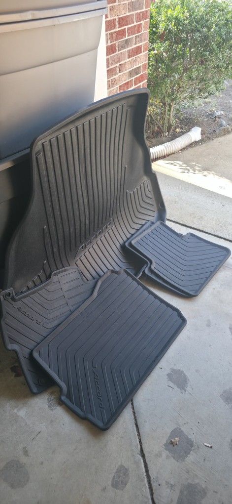 2013 - 2017 Honda Accord Mats