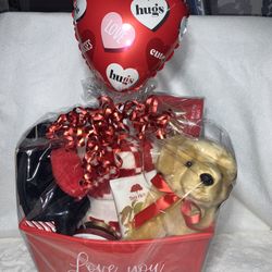 One of a Kind Made 2 Order Valentines Baskets!! **PRICES VARY BY SIZE/ CONTENTS**