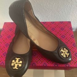 Tory Burch flat shoes size 6.5