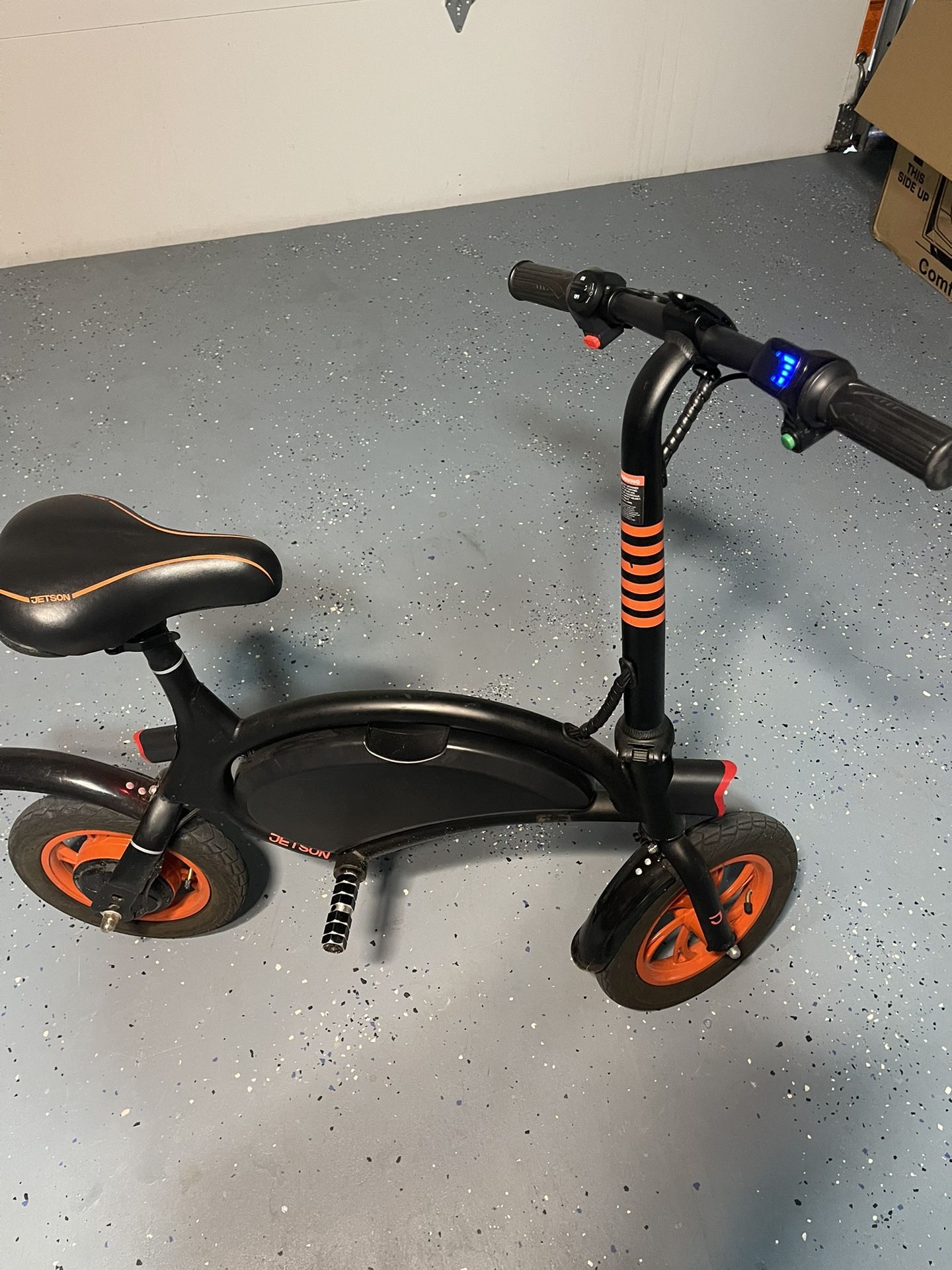 ELECTRIC BIKE - JETSON BOLT FOLDING ELECTRIC RIDE-ON