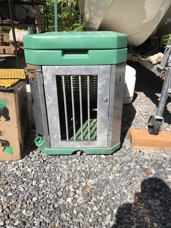 High country plastics dog kennel