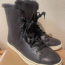 Ugg Women's Leather Shearling Black Lace Up Boots, Size 6.5