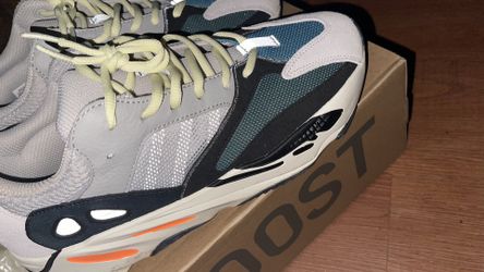 Used yeezy 700 wave on sale runner