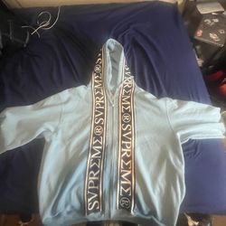 XL Supreme hoodie light blue 