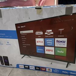 40 inch Smart Tv with Roku