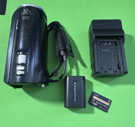 Sony Handycam HDR-CX220 Black Handheld Full HD Video Camcorder - Bundle Tested