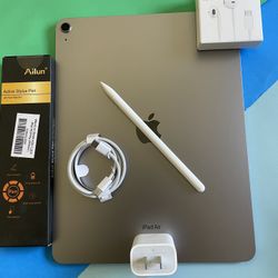 Apple IPad Air 13” (M2 chip / 2024  model) 128GB with Pen, keyboard & Accessories (warranty 10/2025) 