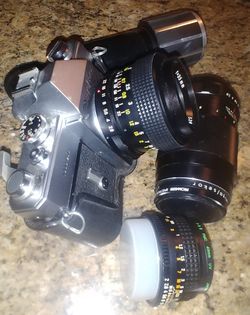 Mamiya 1000 DTL camera