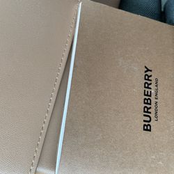 Burberry Card Holder for Sale in El Paso, TX - OfferUp