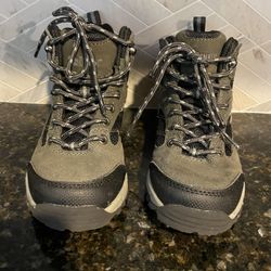 DENALI Buck Boys Size US 13 Hiking Boots
