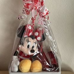 Minnie Mouse Mother’s Day Basket Plush With You’re the One Set Cream & Splash 