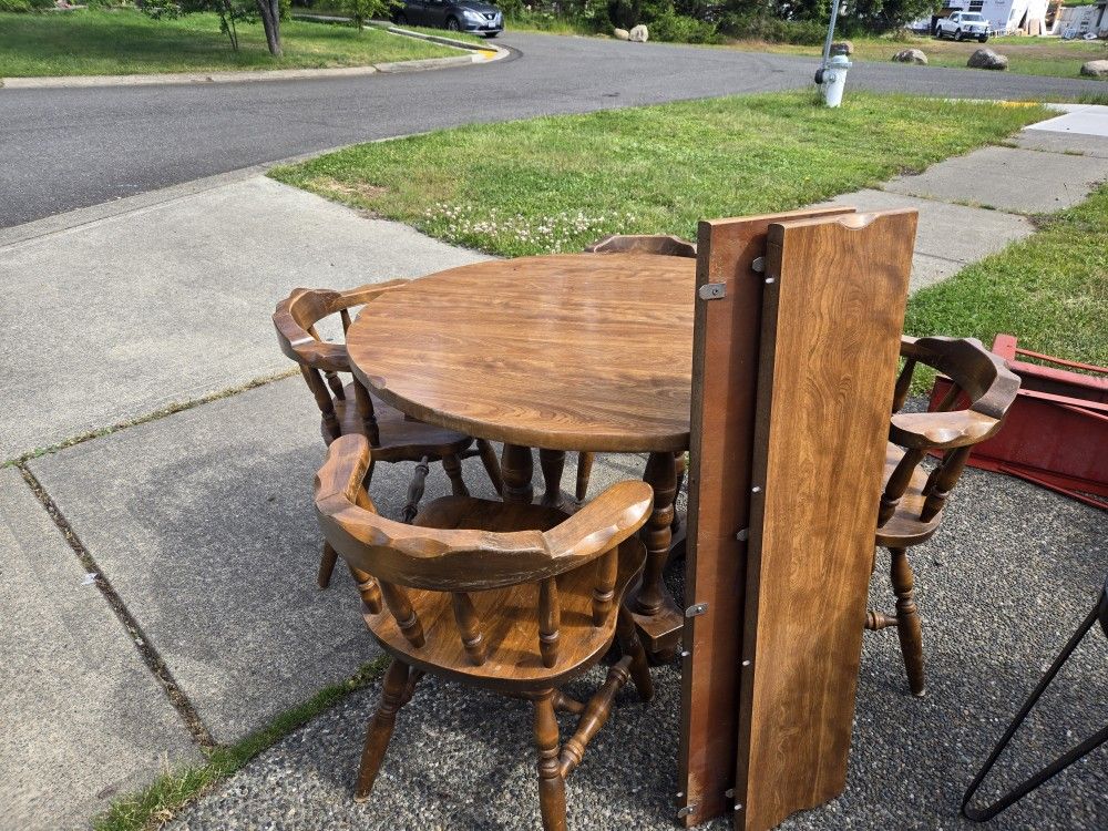 Kitchen Table And Chairs