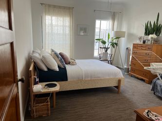 Handmade Modern Luxury Bed frame by Doug McCollough – Queen Size - OR BEST OFFER