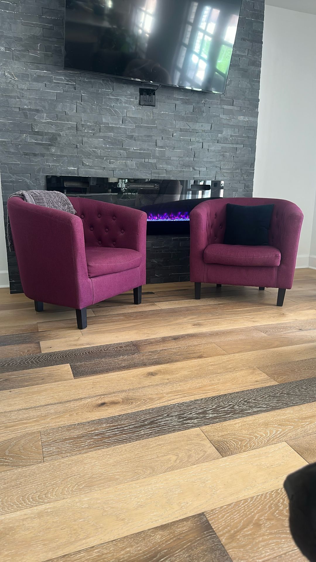 Accent Chairs