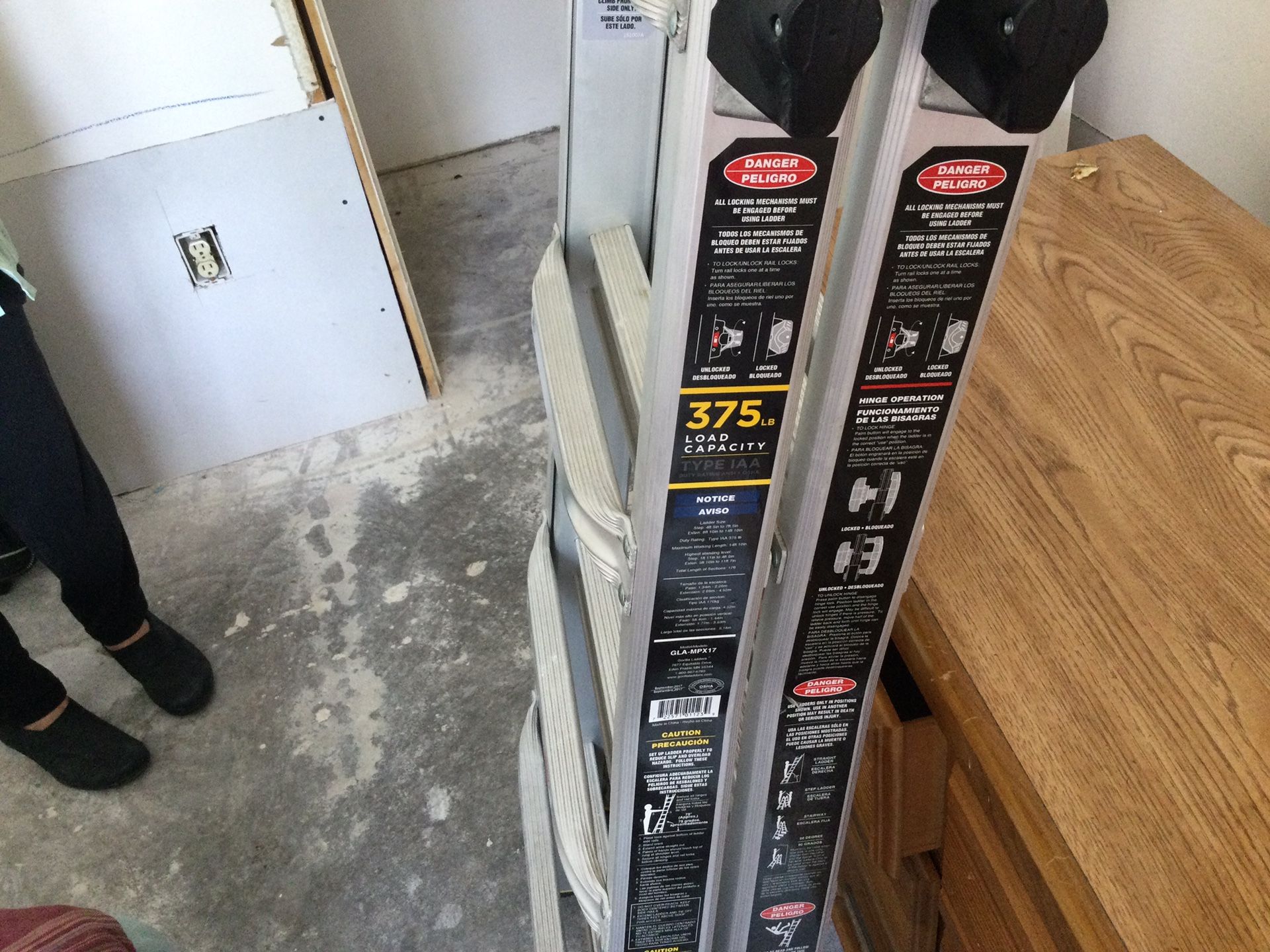 Collapsible And 6 Foot Ladders for Sale in Pt Charlotte, FL OfferUp