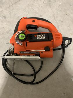 BLACK+DECKER LineFinder Orbital Jig Saw with SmartSelect