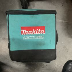 Makita Drill Set Combo- 2 Impact/2 Driver/ 2 Batteries/ 1 Charger/1 Hedge Trimmer