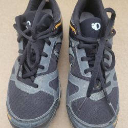 IP Cycling Shoes Size 10