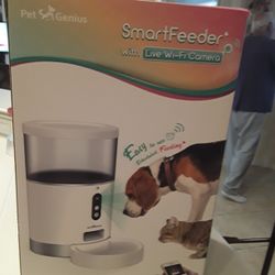Brand New Smart Feeder In Spring Hill