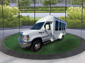 2013 Ford E-350 Cutaway